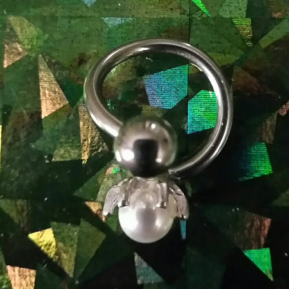 Beautiful Pearl Twist!🛍